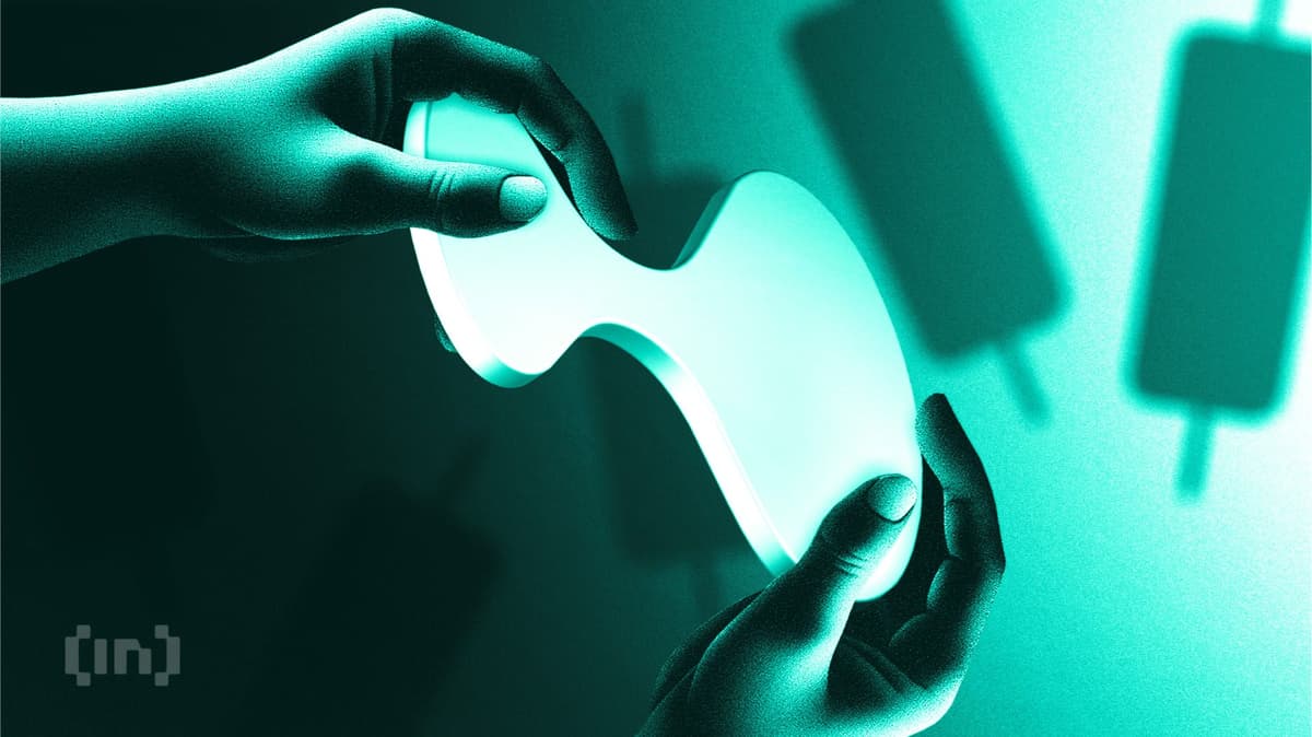 Hyperliquid Slips Below $60 as Institutions Unstake $291M: Will Selling Follow?