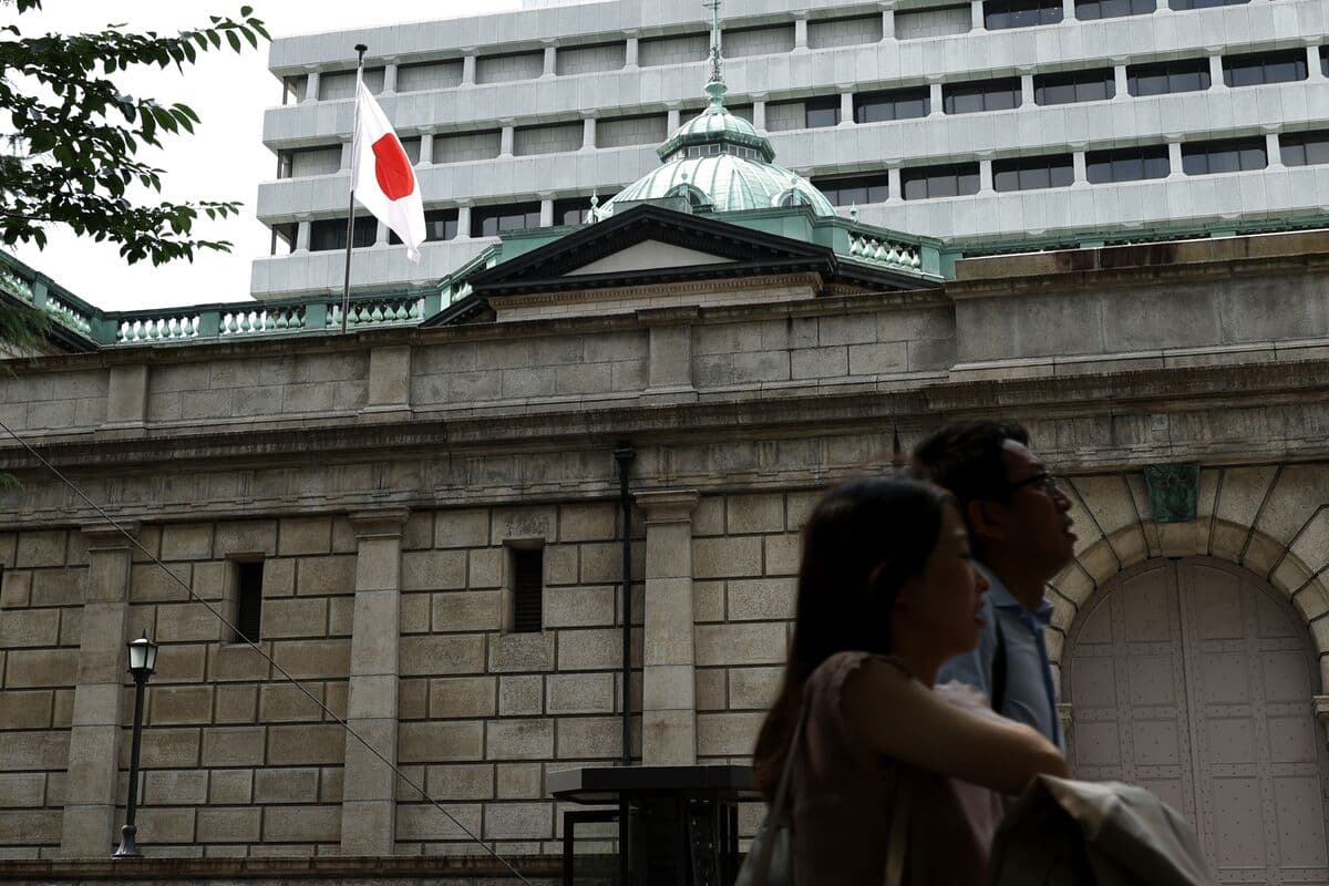 BOJ Is Said Open to Faster Rate Hike Pace as Yen Adds Risks