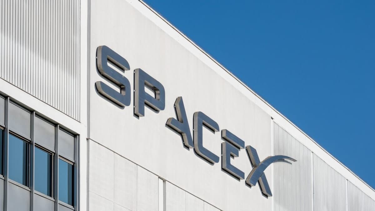 Cathie Wood Says SpaceX Could Become 'the Most Important Company in History' Despite 48% Stock Slide