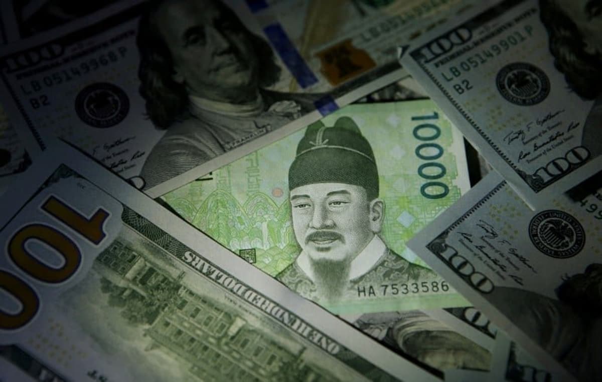 S.Korean won hits 2-1/2-mth high after GDP beat boosts BoK rate hike expectations