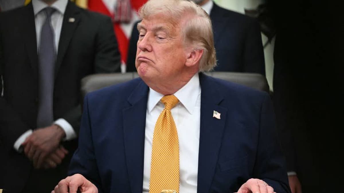 Congressman raises alarm over Wall Street's early access to Trump's posts
